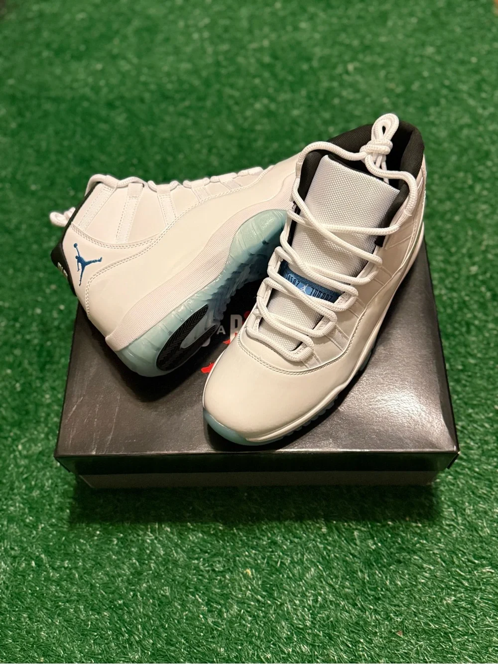 Air Jordan 11 Retro ‘Columbia / Legend Blue’